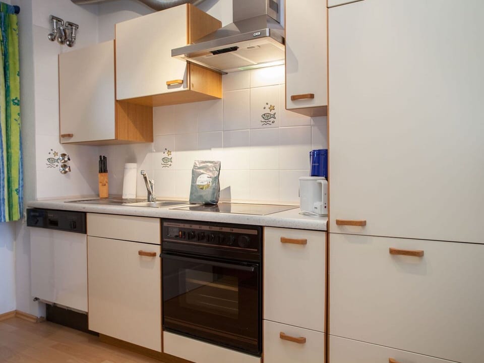 Apartment | Private kitchen | Highchair, cookware/dishes/utensils