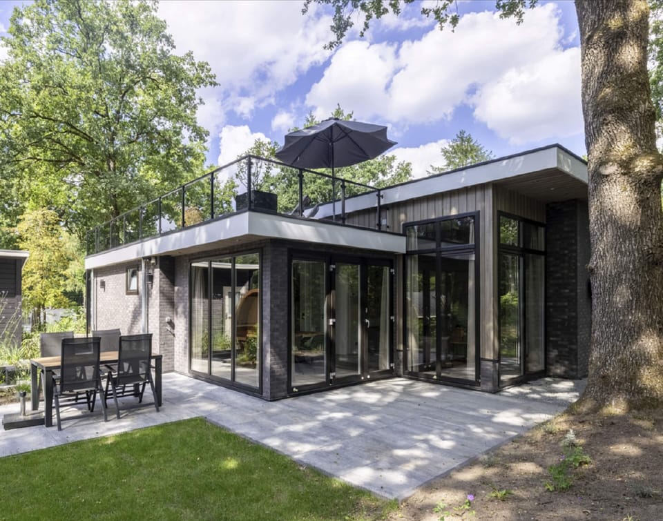 House | Outdoor dining