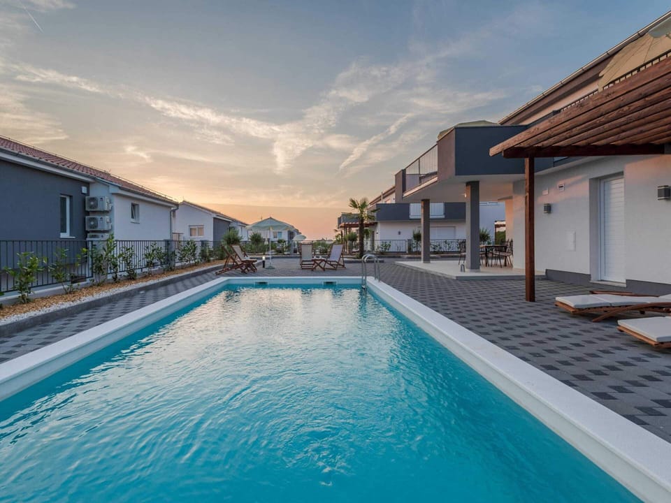 Villa | Pool | Indoor pool, outdoor pool