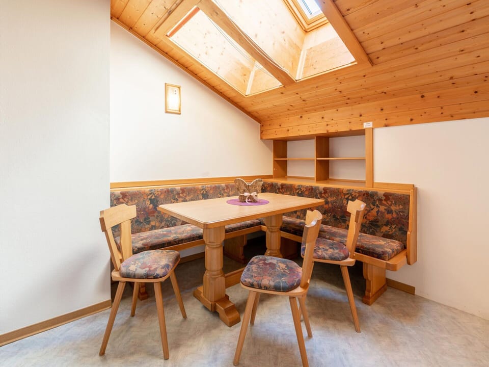 Apartment | Dining