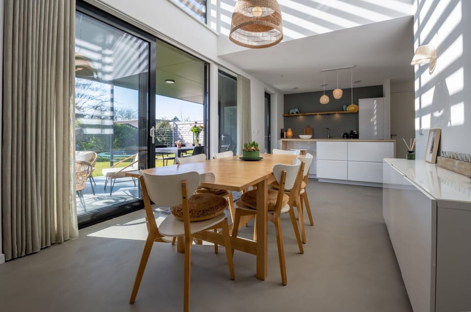 House | Dining