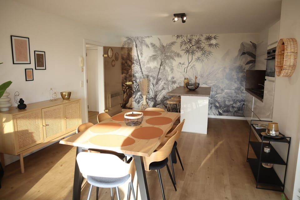 Apartment | Dining
