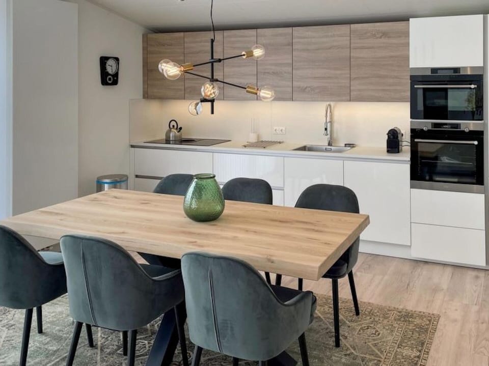 House | Dining