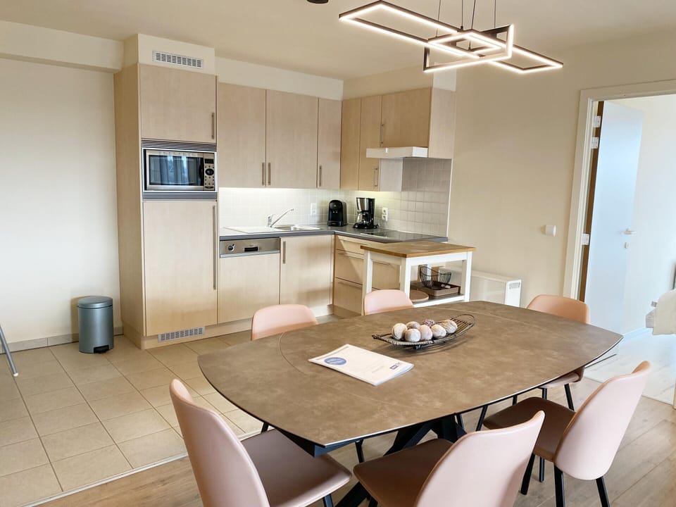 Apartment | Dining