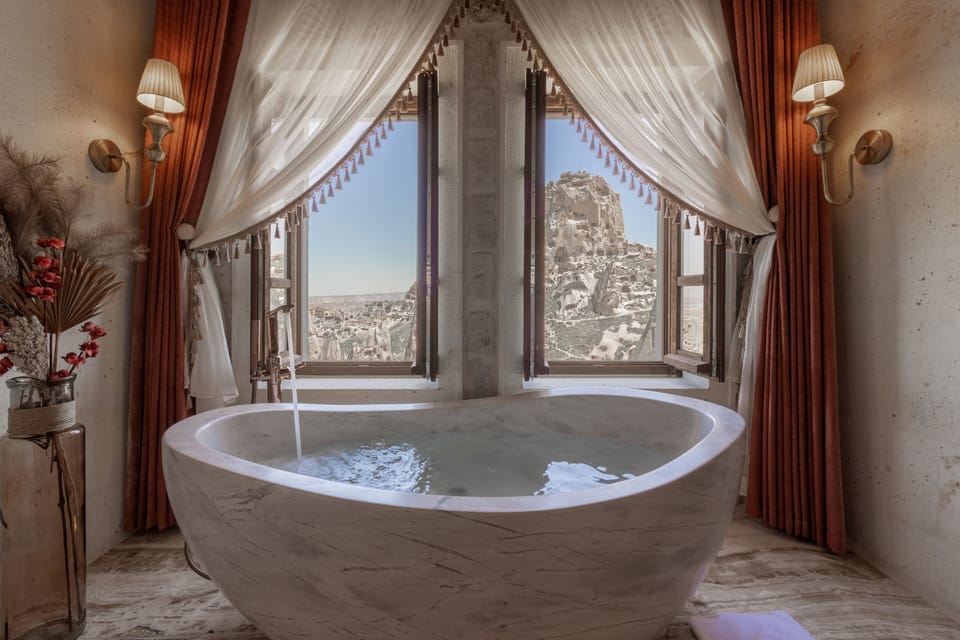 VR203 Stone Arched Honeymoon Suite | Room amenity