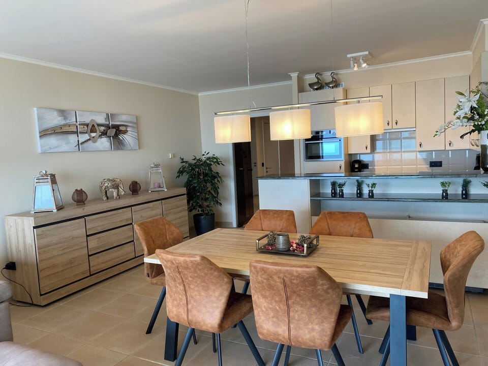 Apartment | Dining
