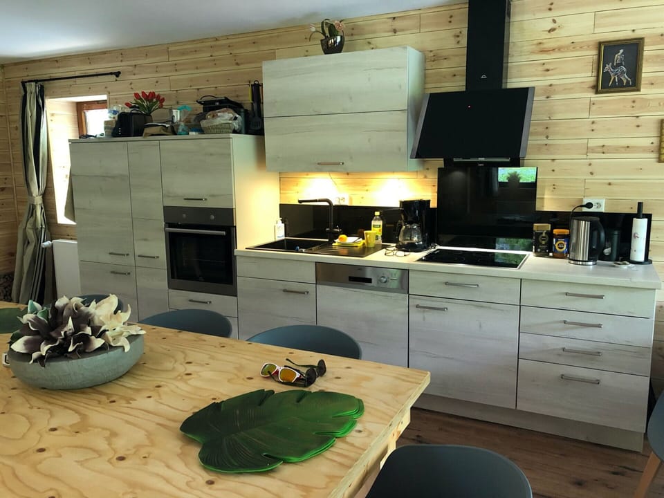 House | Private kitchen | Fridge, electric kettle, toaster