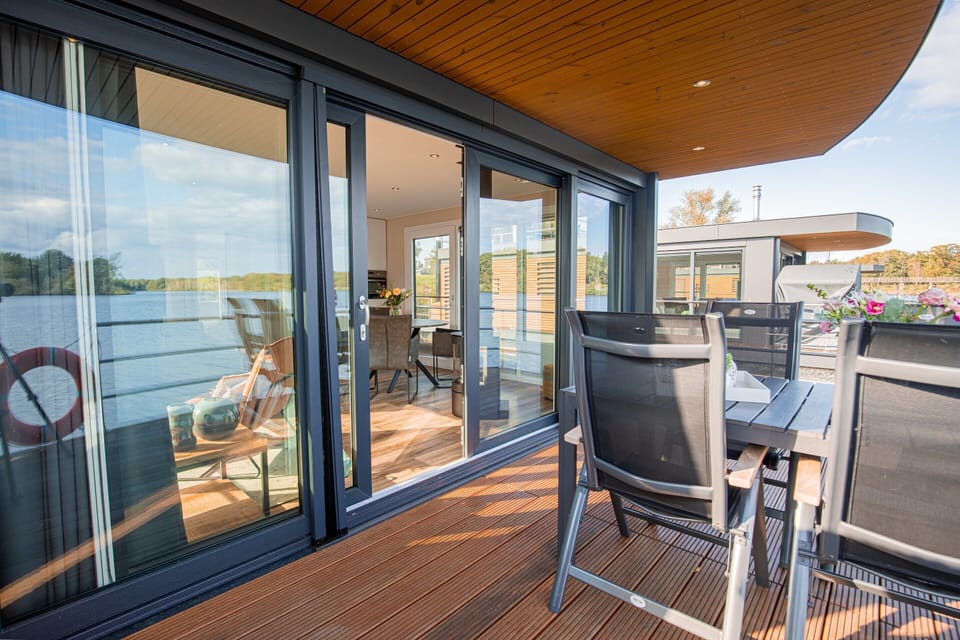 Mobile Home | Balcony