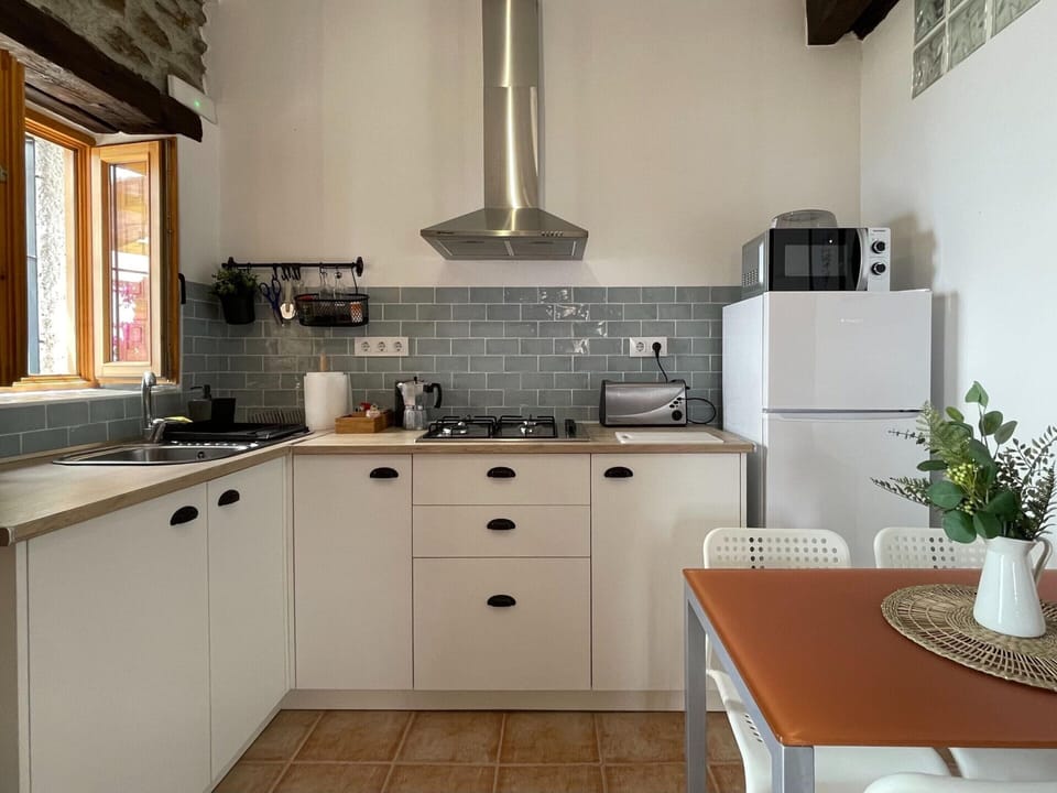 Cottage | Private kitchen | Highchair