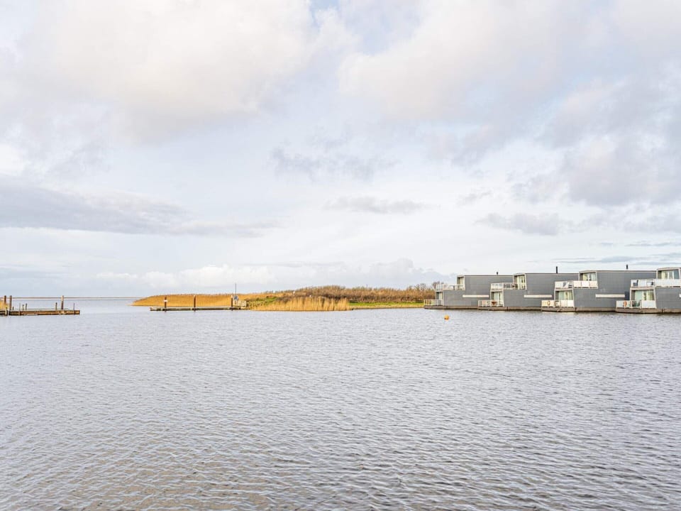House | Water view