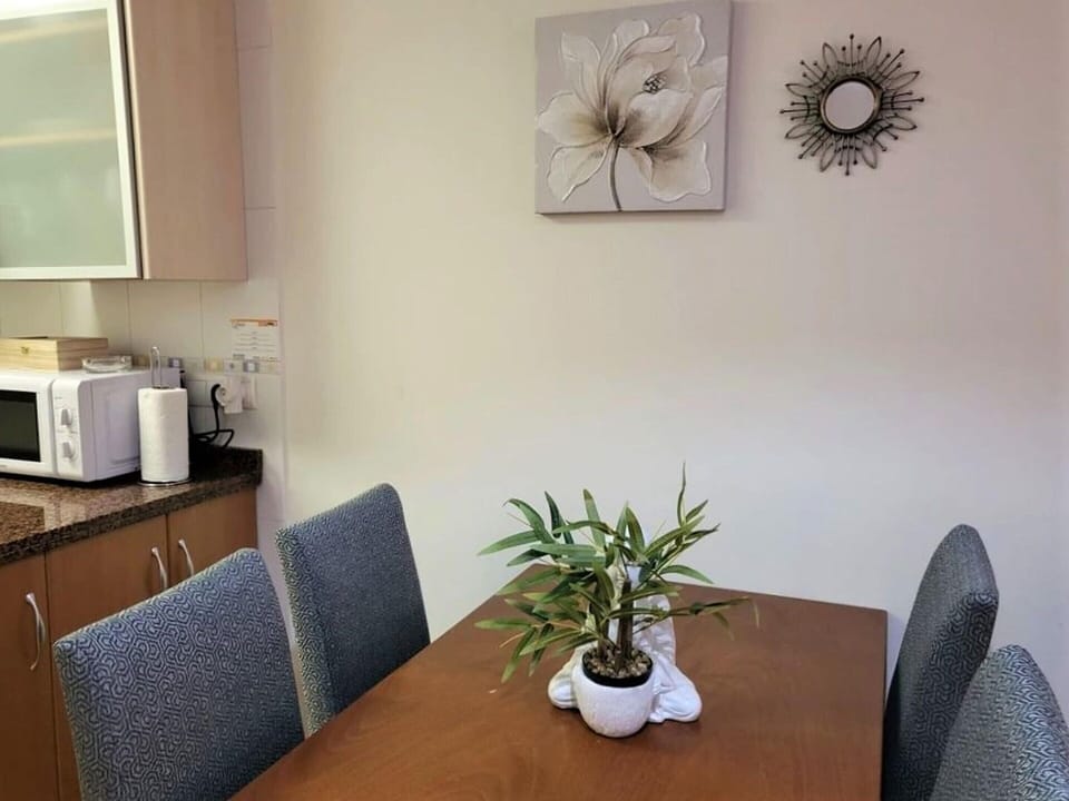 Apartment | Dining