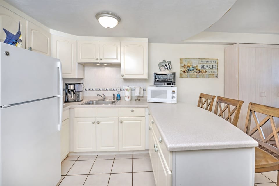 Fully stocked kitchen for easy meals