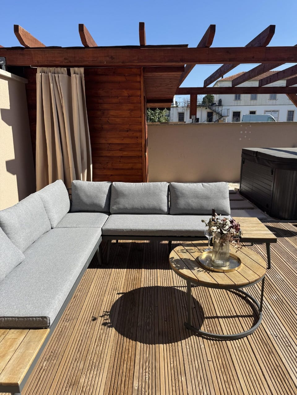 House | Balcony