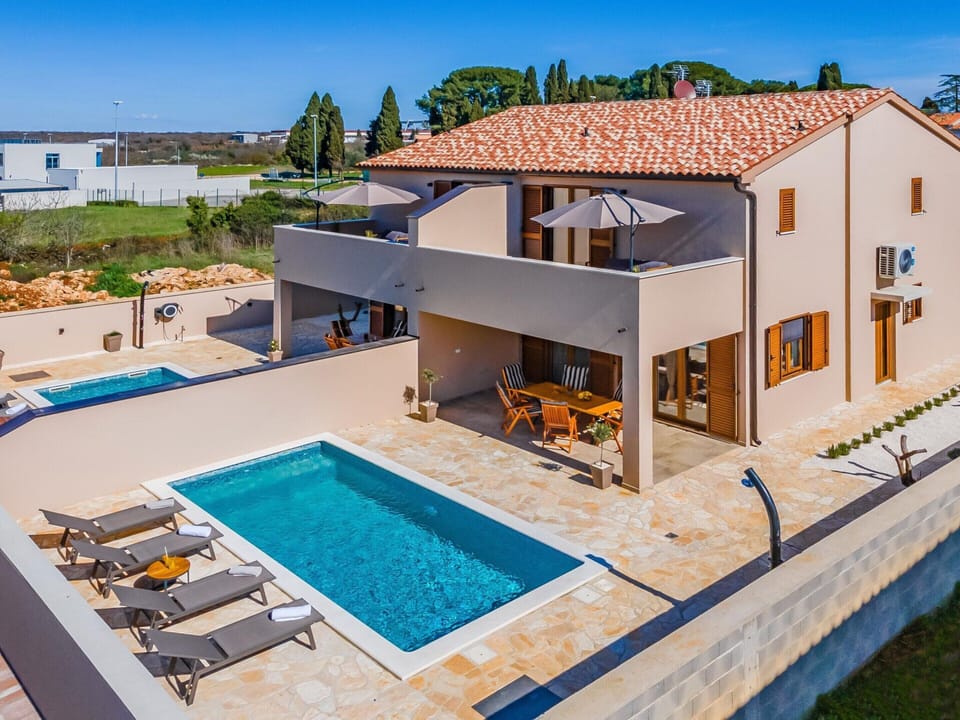 House | Pool | Indoor pool, outdoor pool
