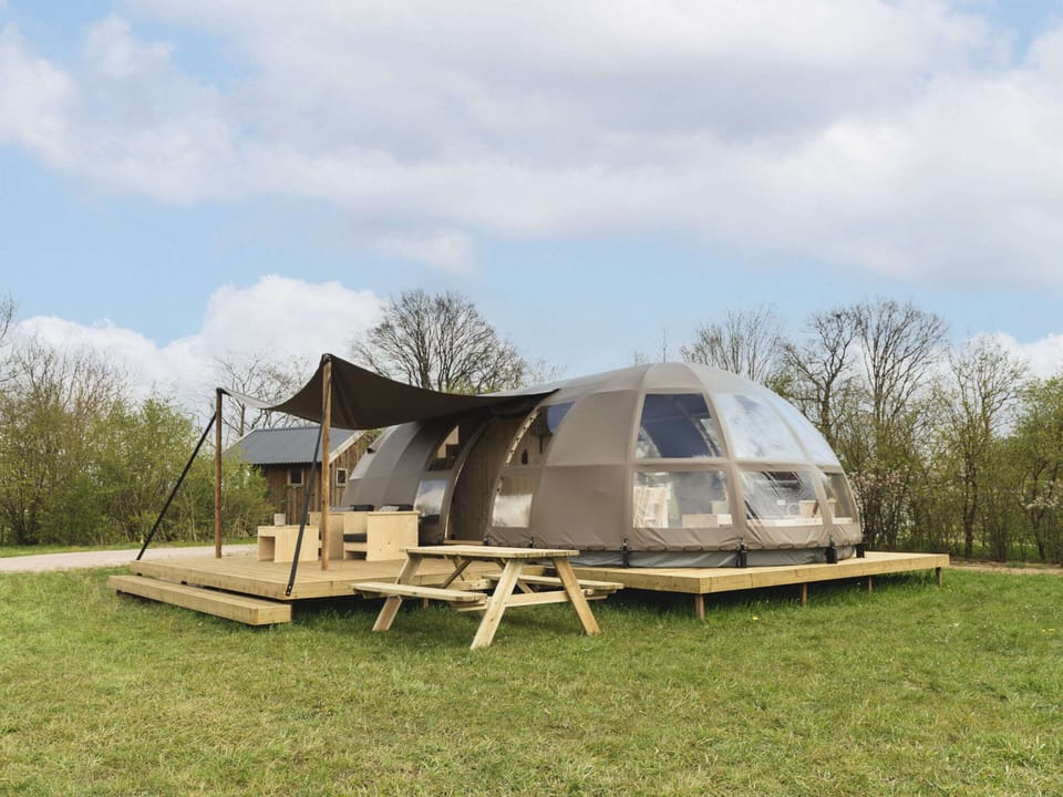 Tent | Exterior