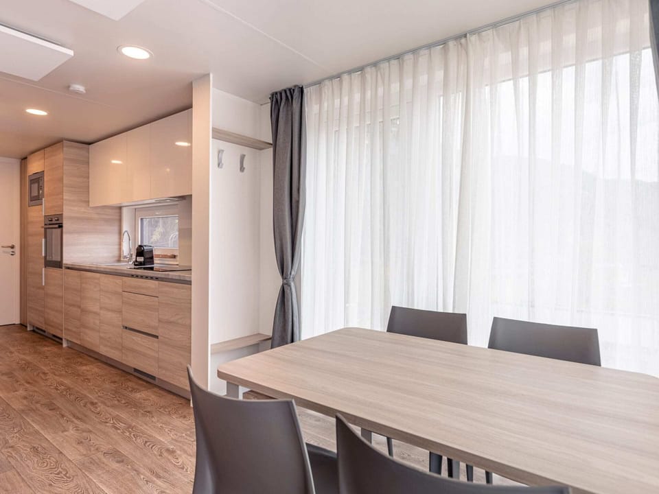 Chalet | Dining