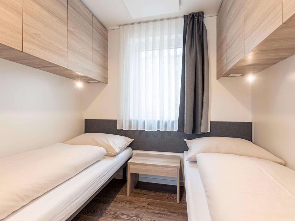 Chalet | 2 bedrooms, individually furnished, bed sheets