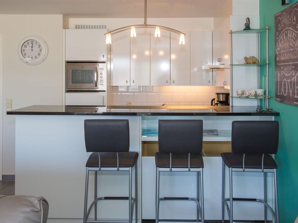 Apartment | Private kitchen | Electric kettle, toaster