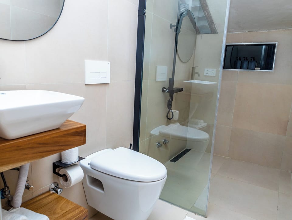 Comfort Double Room | Bathroom | Separate tub and shower, rainfall showerhead, hair dryer, bathrobes