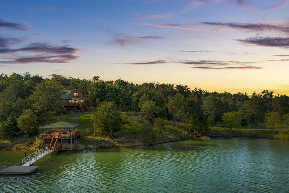Experience the epitome of lakeside luxury where you can unwind in style amidst nature`s splendor.