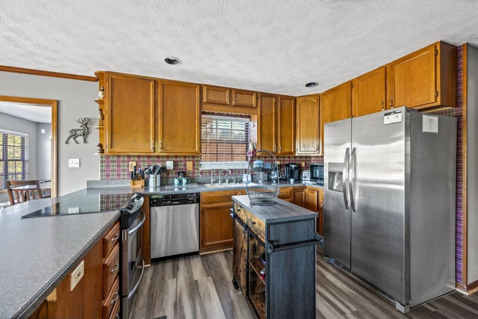 Your fully-equipped kitchen ready for family feasts. From pots to pans, every tool awaits to craft delicious meals and lasting memories.