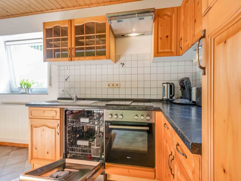 Apartment | Private kitchen | Stovetop, electric kettle