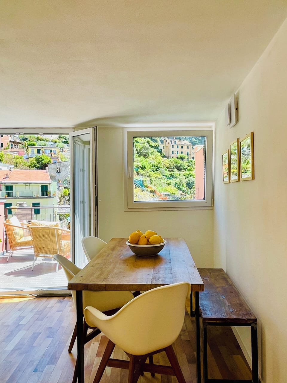 Superior Apartment, Sea View | Living area