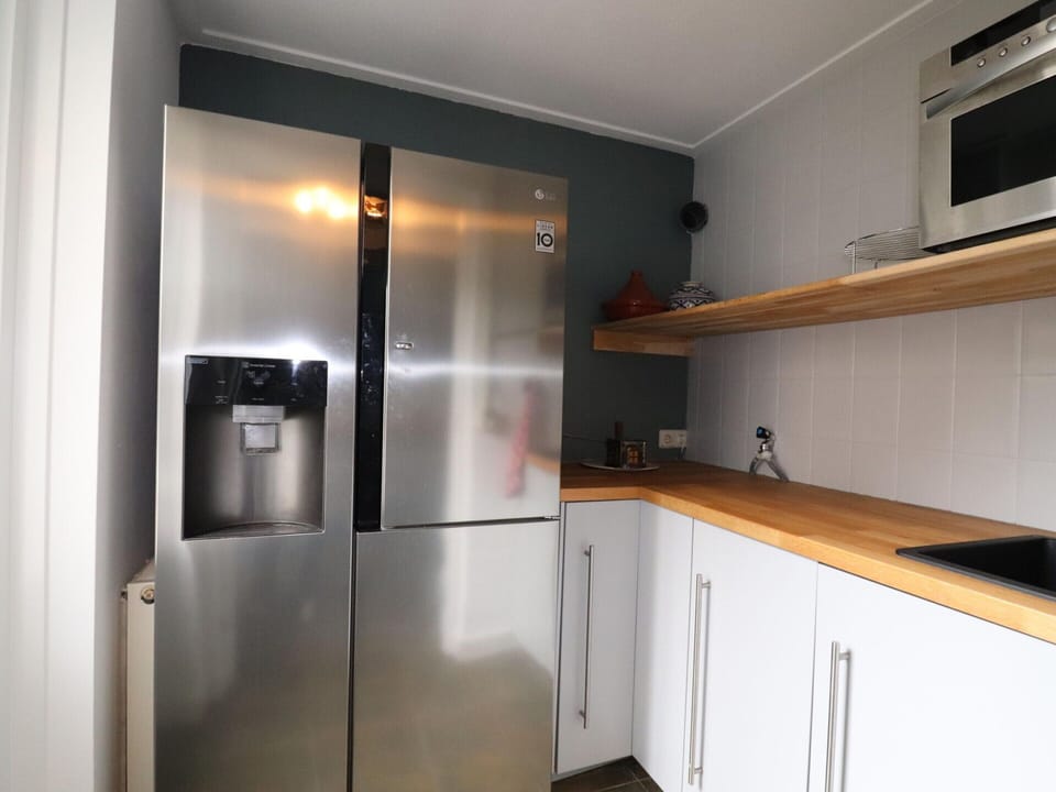 House | Private kitchen | Coffee/tea maker, fridge, oven, electric kettle