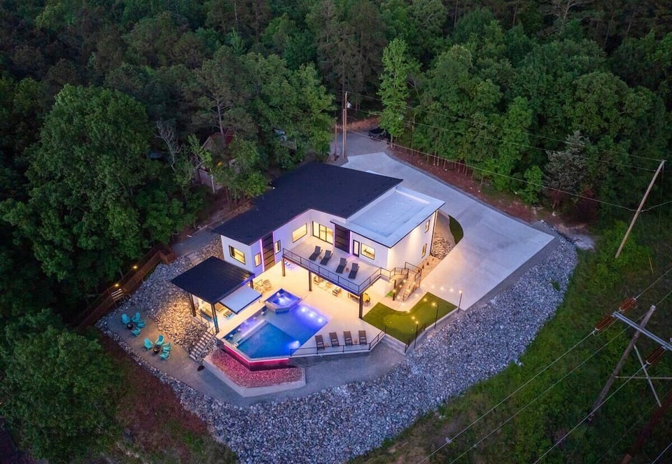 Overlooking the tranquil lake, this elevated pool offers unparalleled views and a luxurious swimming experience.
