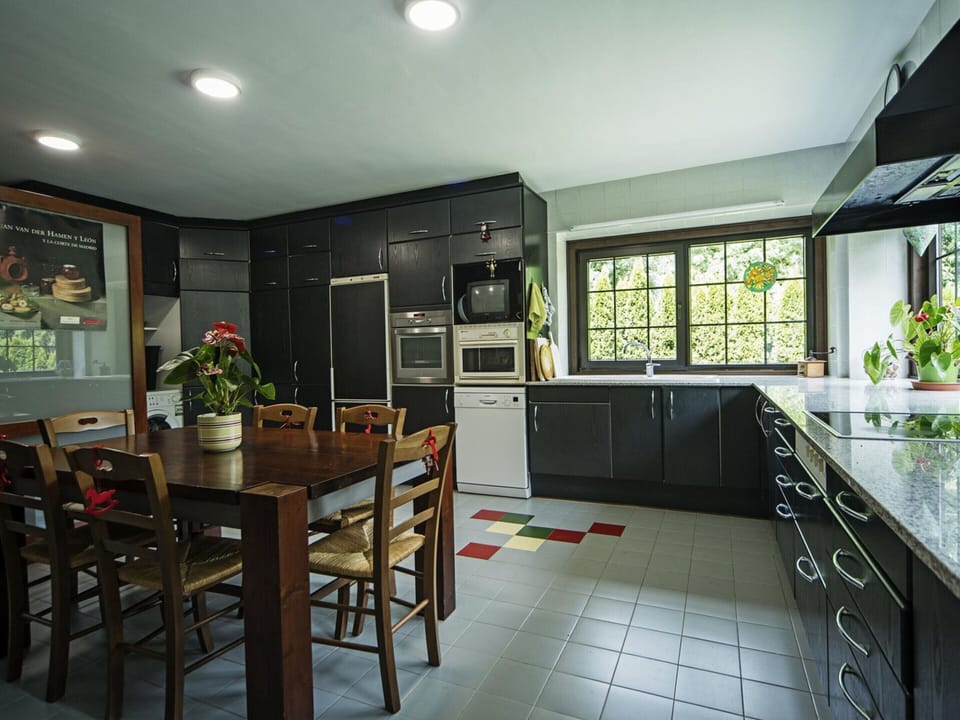 House | Private kitchen | Highchair
