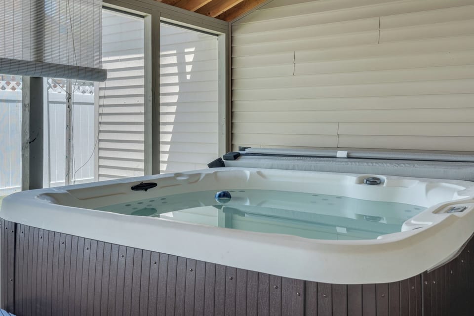7 Person Hot Tub Jacuzzi