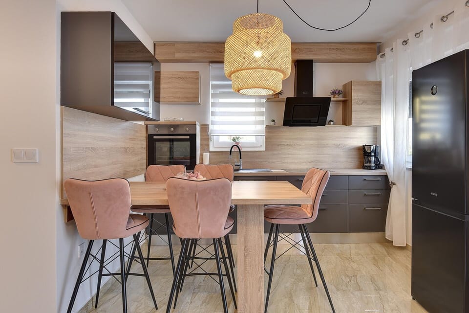 Apartment | 1 bedroom, iron/ironing board, bed sheets