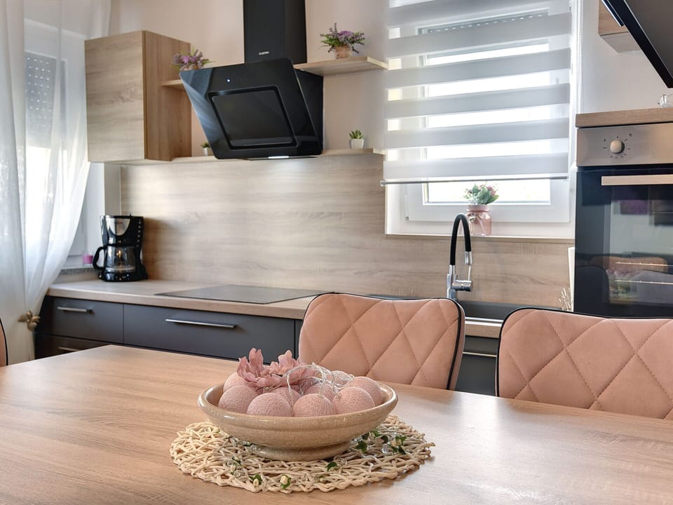 Apartment | Dining