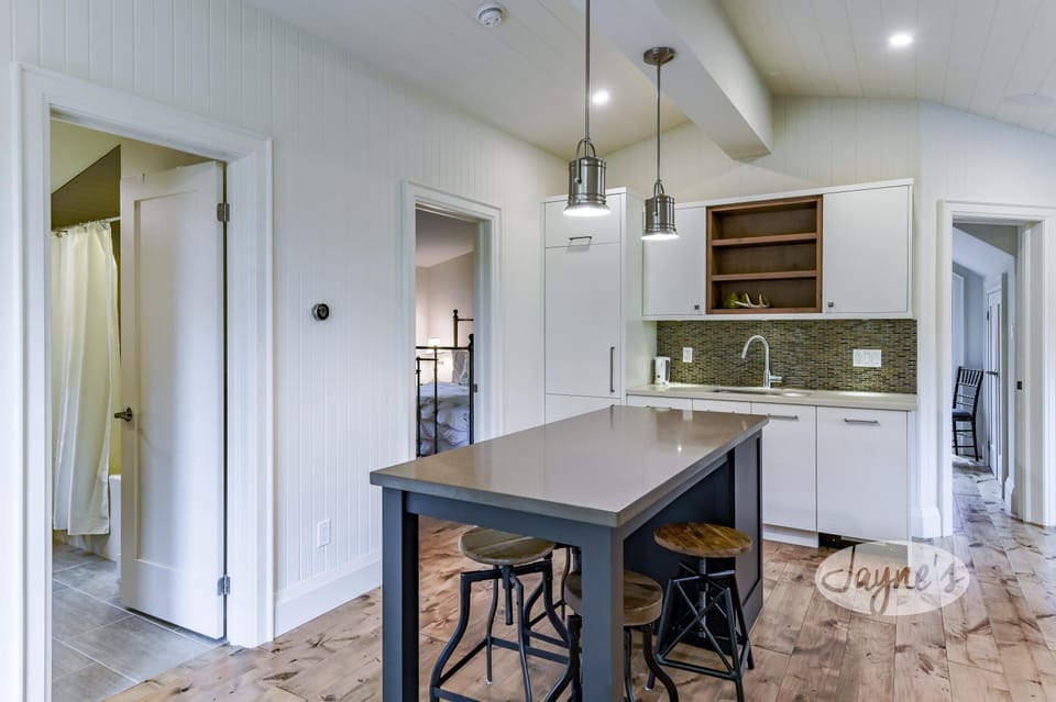 Bunkie Kitchen &amp; Bar Seating