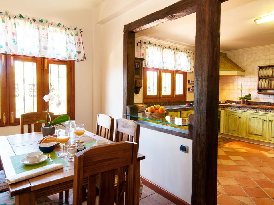 House | Dining