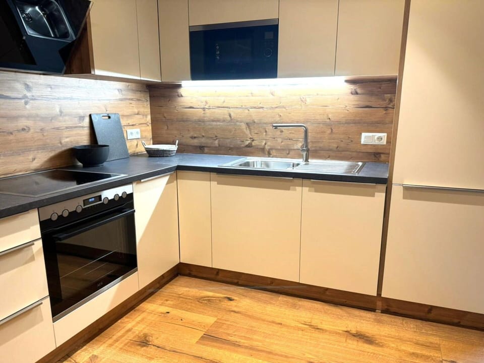Apartment | Private kitchen | Electric kettle