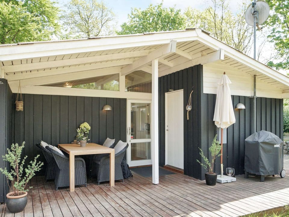 House | Outdoor dining