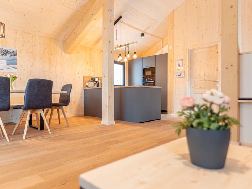Chalet | Dining