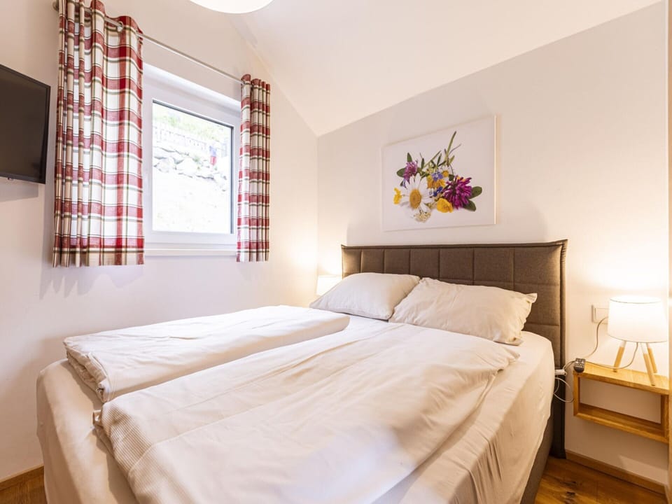 House | 4 bedrooms, bed sheets