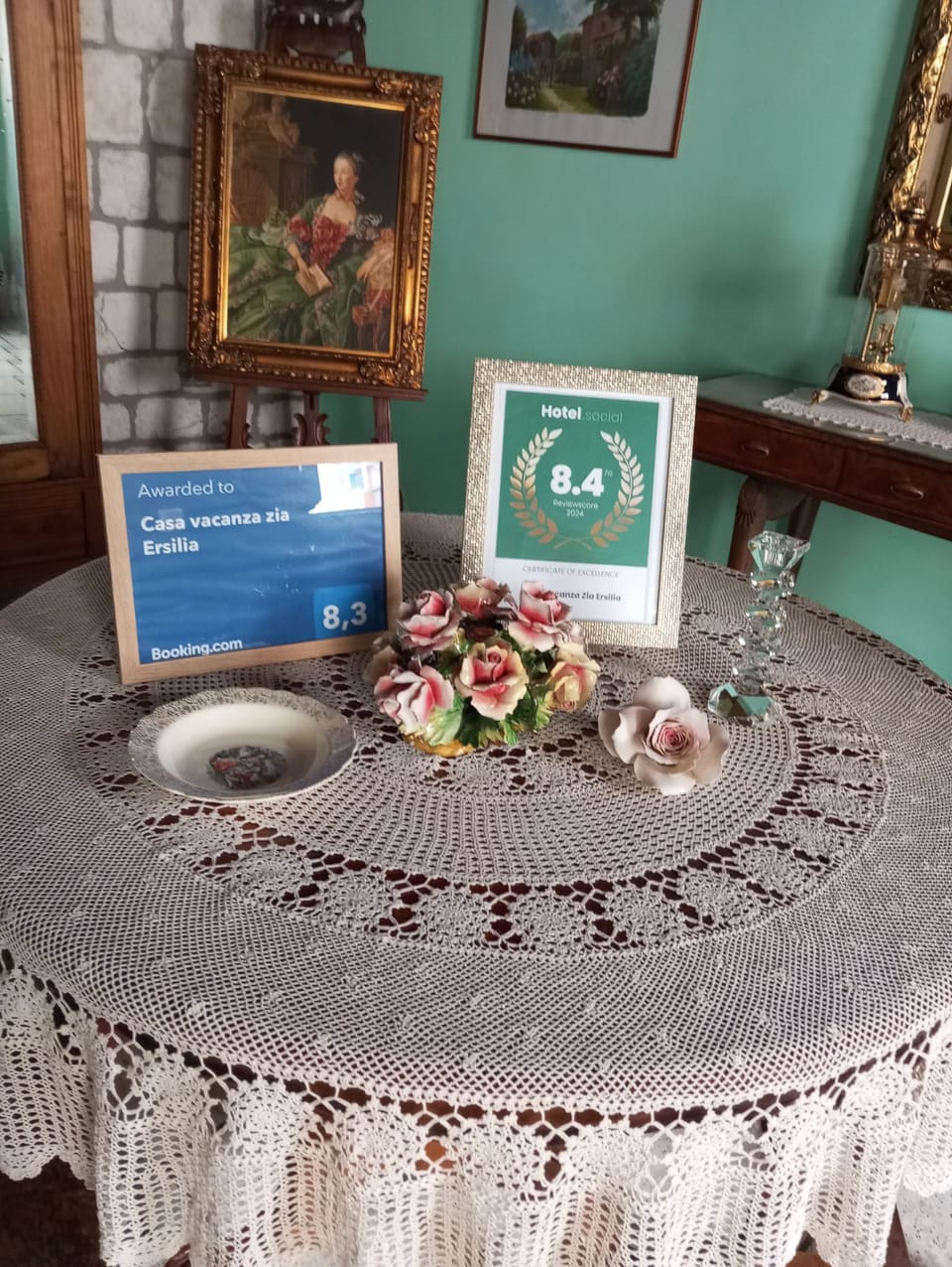 2 bedrooms, desk, WiFi (free)