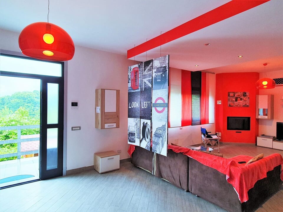 House | 3 bedrooms, individually furnished