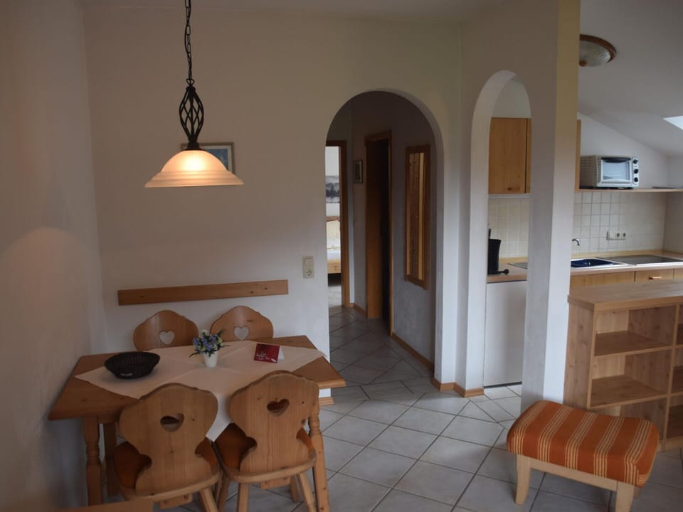 Apartment | Dining