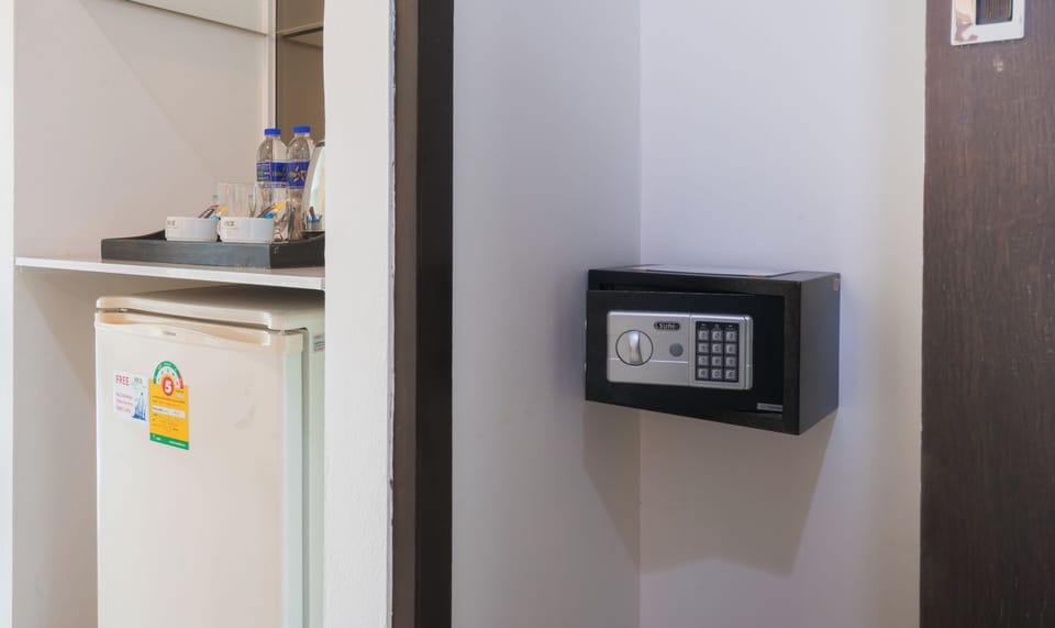 In-room safe, free WiFi