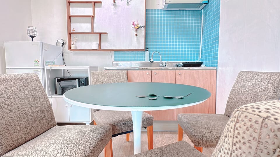 Basic Room, Multiple Beds, Kitchen, Garden View | Private kitchen | Mini-fridge