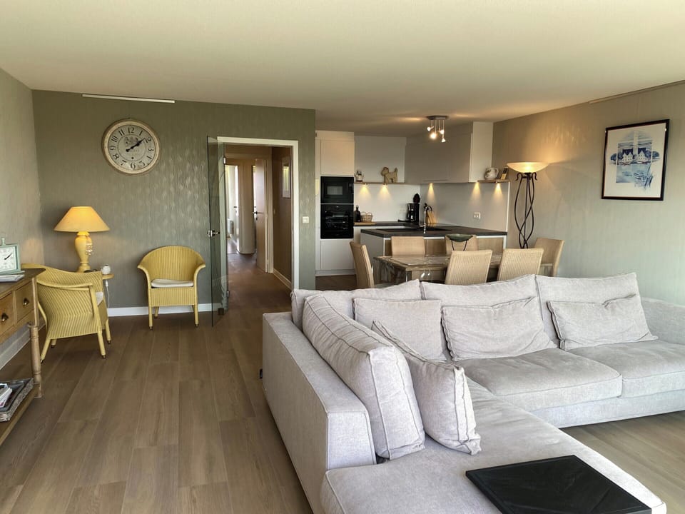 Apartment | Living area