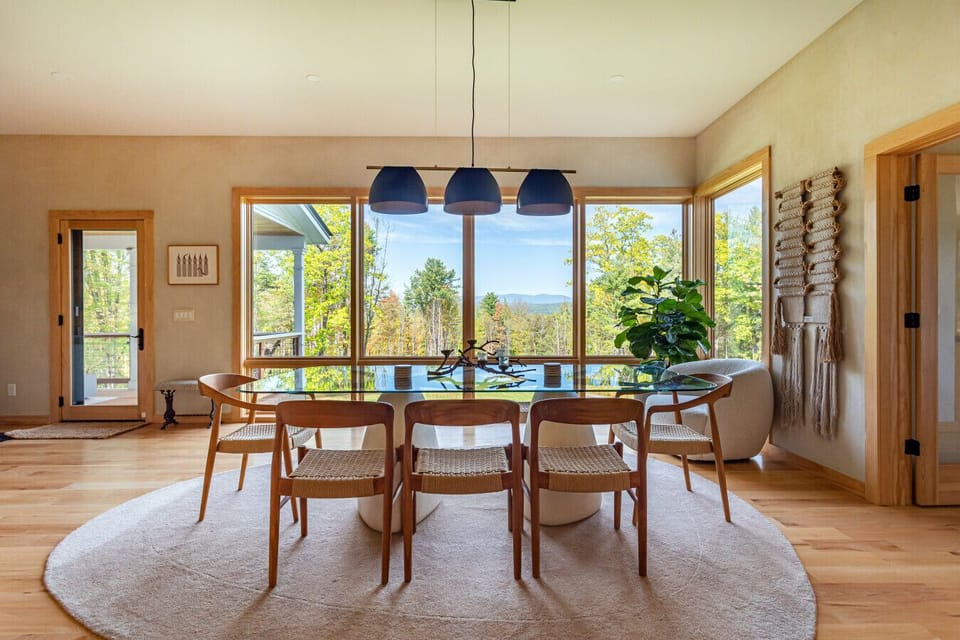 Dine with the most stunning mountain views!
