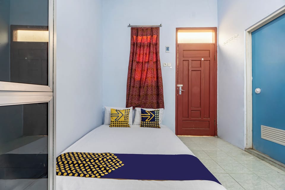 Economy Double Room | Free WiFi, bed sheets