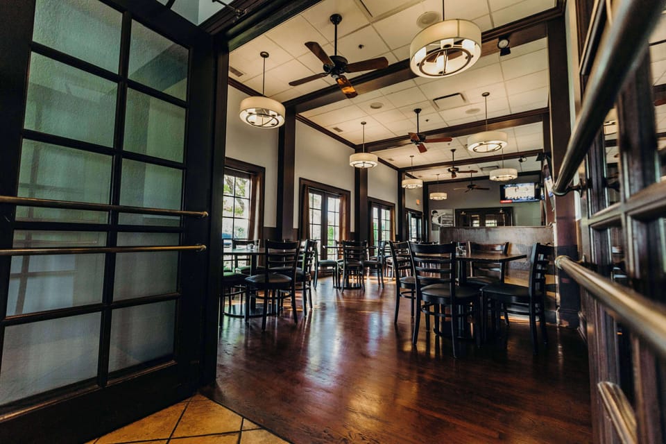 Breakfast, lunch, dinner served; American cuisine 