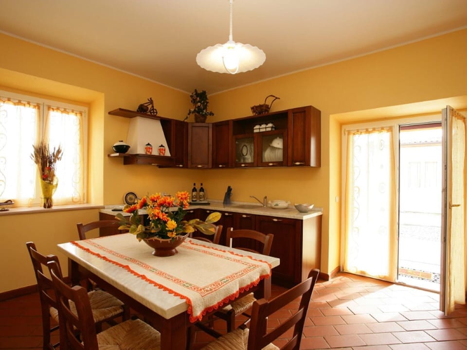 House | Dining