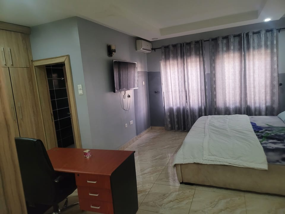Deluxe Double Room, Courtyard View | Desk, free WiFi